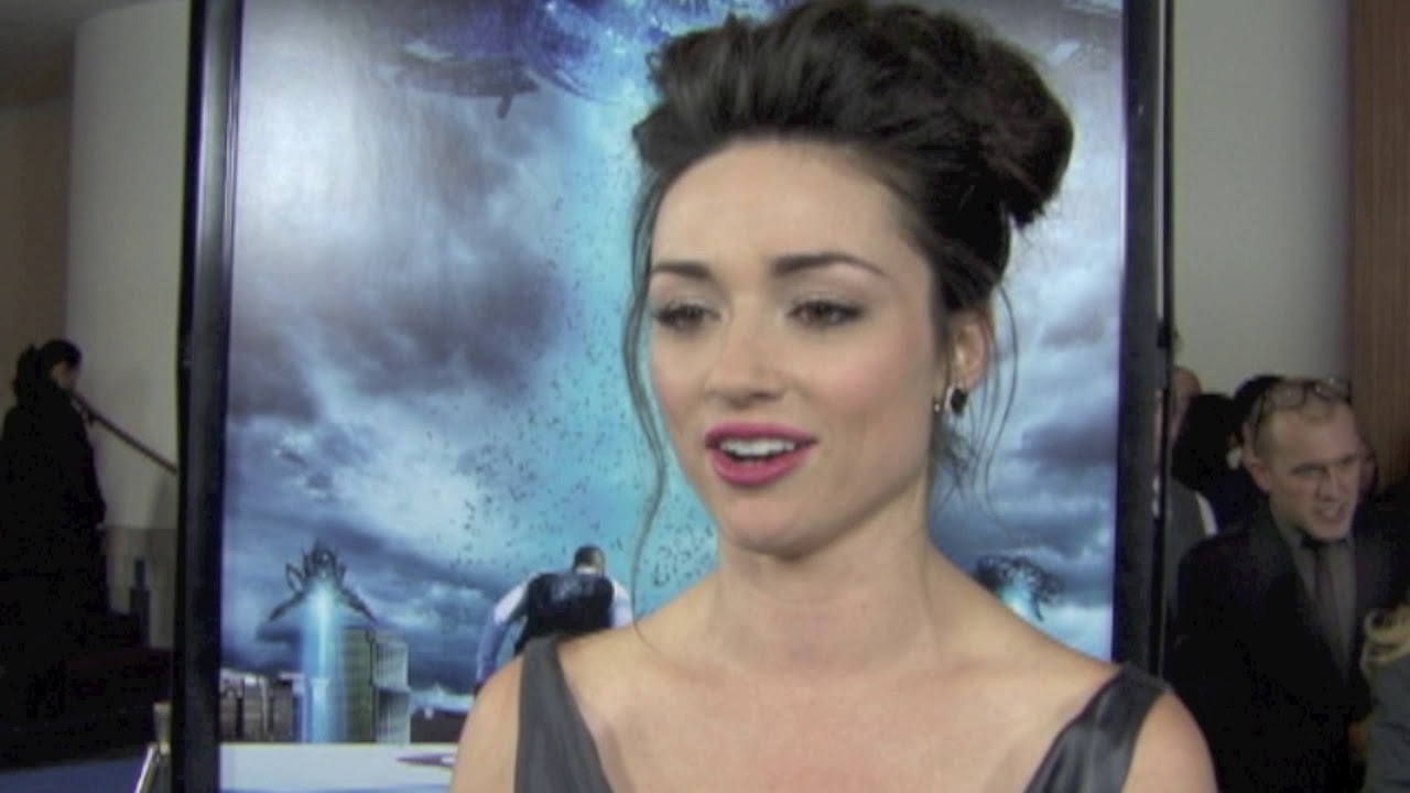 Crystal Reed Interview  - 'Skyline' and 'Teen Wolf'