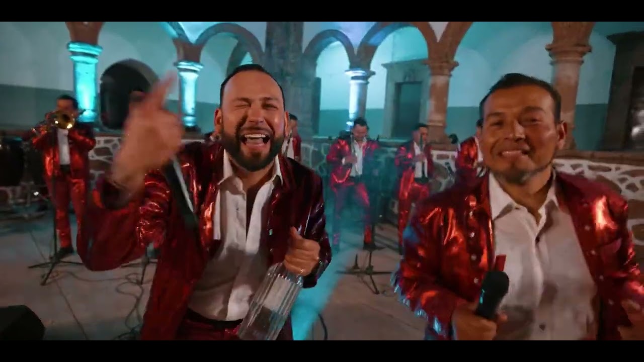 La carencia y el chuntaro style…. Banda patrones de Jalisco