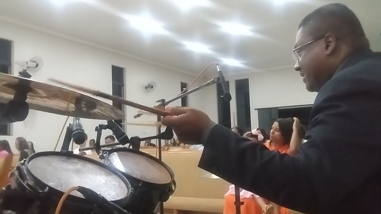 Leão e o cordeiro/me ama - cover