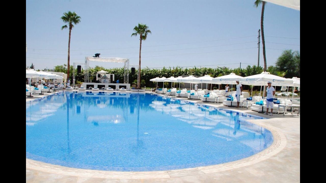FAMOUS  BEACH  -LA PISCINE LA PLUS BRANCHEE DE MARRAKECH