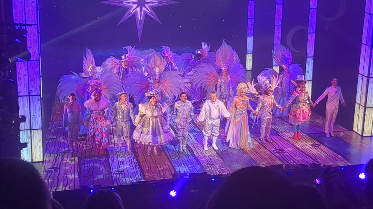 Pinocchio Pantomime 🤥 #pinocchio #panto #showtime #actor #entertainment #comedy #singalong #mustsee