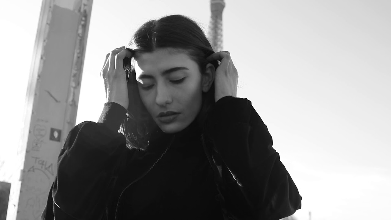 Gloria P&uuml;nchera - ID Models Management - Paris Sedcard Movie