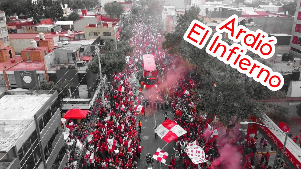Llegada de jugadores del Deportivo Toluca a la final contra América