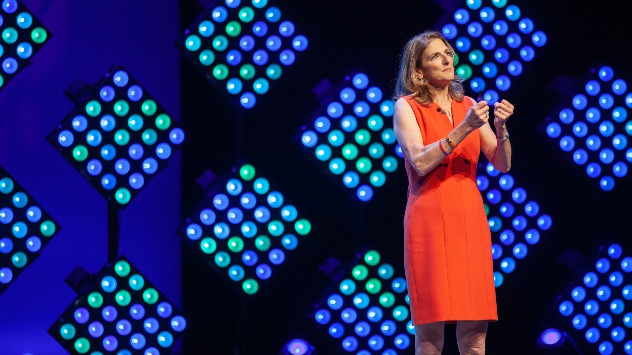 WDS 2019 Main Stage Keynote - Jill Schlesinger on How to Avoid Making Dumb Financial Decisions