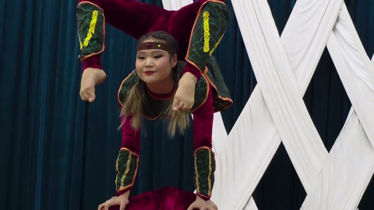 Mongolian contortion quartet with archery act 
