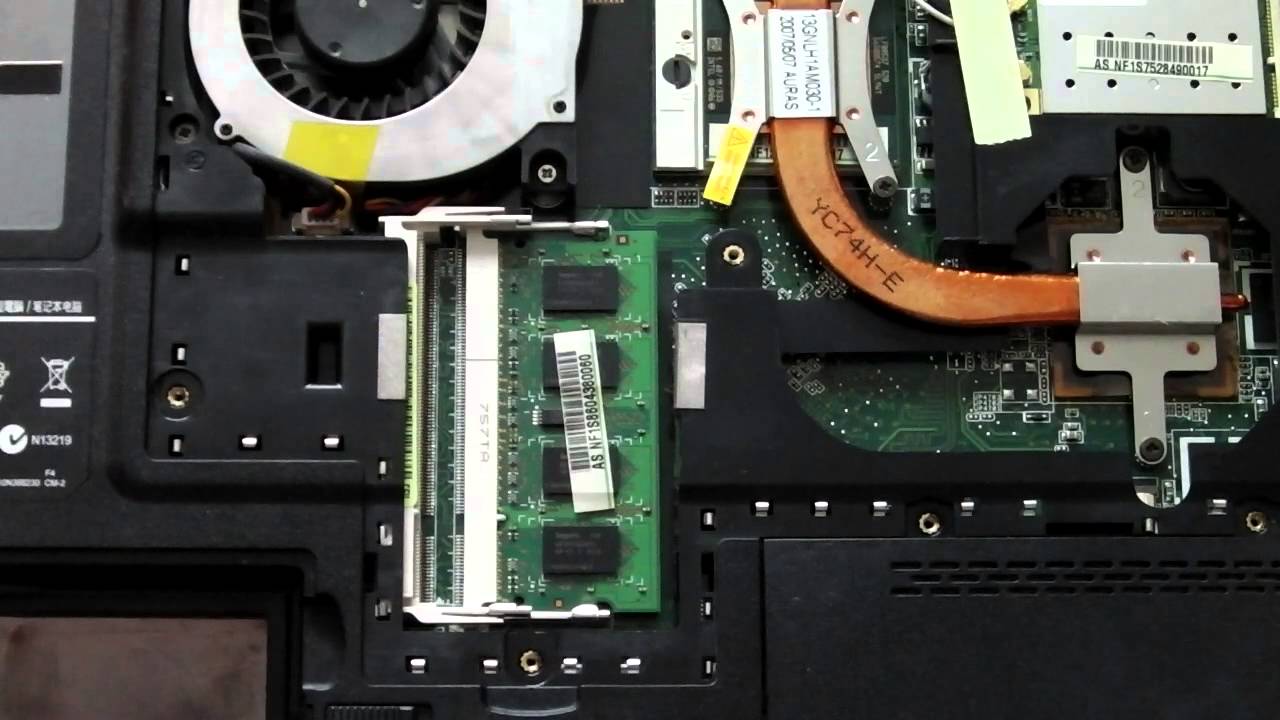 Jak naprawić komputer - wymiana pamięci ram w laptopie asus F5V odc 19
