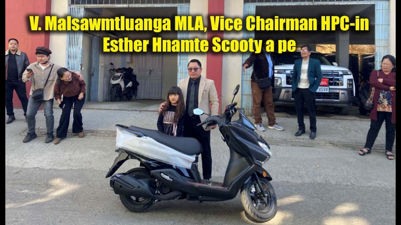 Esther Hnamte-in Scooty thar a dawng e