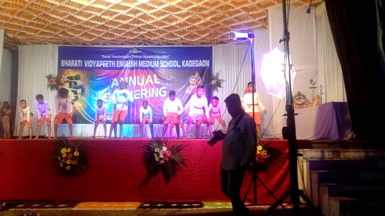 Bharti vidapeeth school kadegaon dance of 5th standard