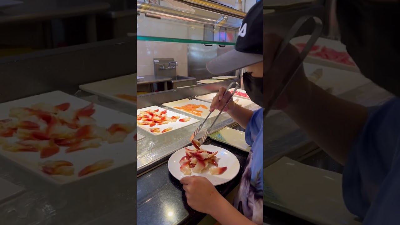 Filling plate with arctic clams and seaweed #shorts #viral #trending #food