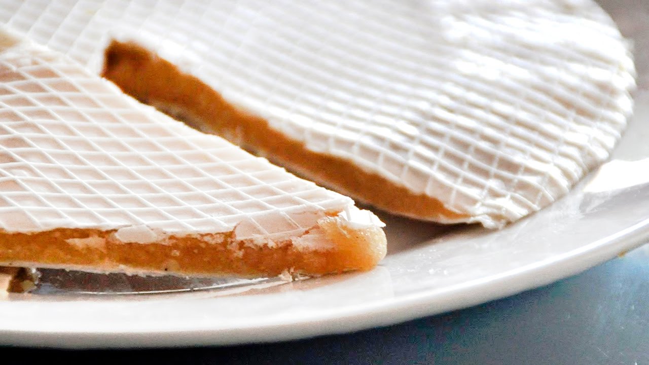 Coca de Torró (Torta de Turrón) | Recetas Mallorquinas