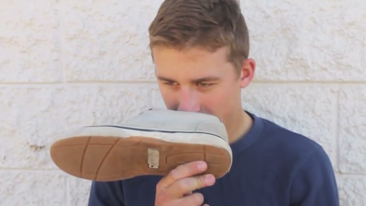 hot guy smells his own feet (and likes it)
