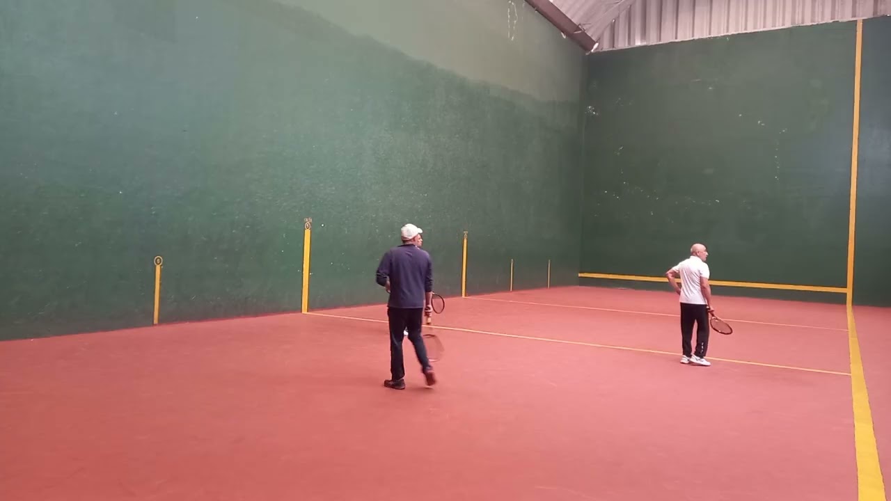 Gabriel y Jorge  vs  Soto y mariachi 