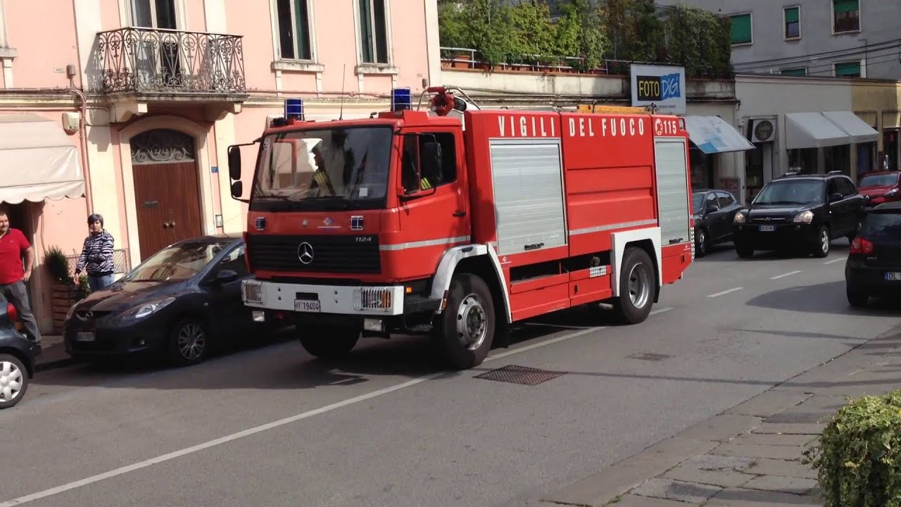 [fire] VVF-arrivo mezzi incendio centro Schio