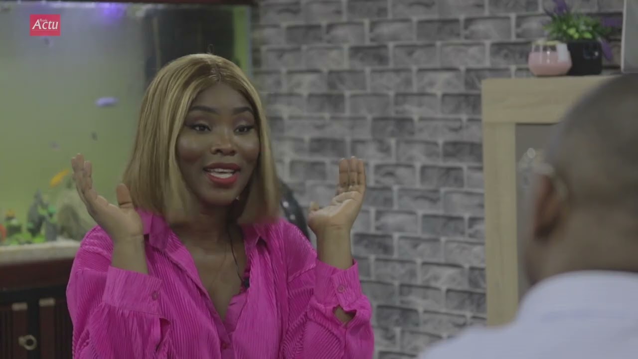 Roseline Layo-Tout ce qu'elle n'a jamais dit sur un plateau télé-Débuts, sa mère, parcours, mariage
