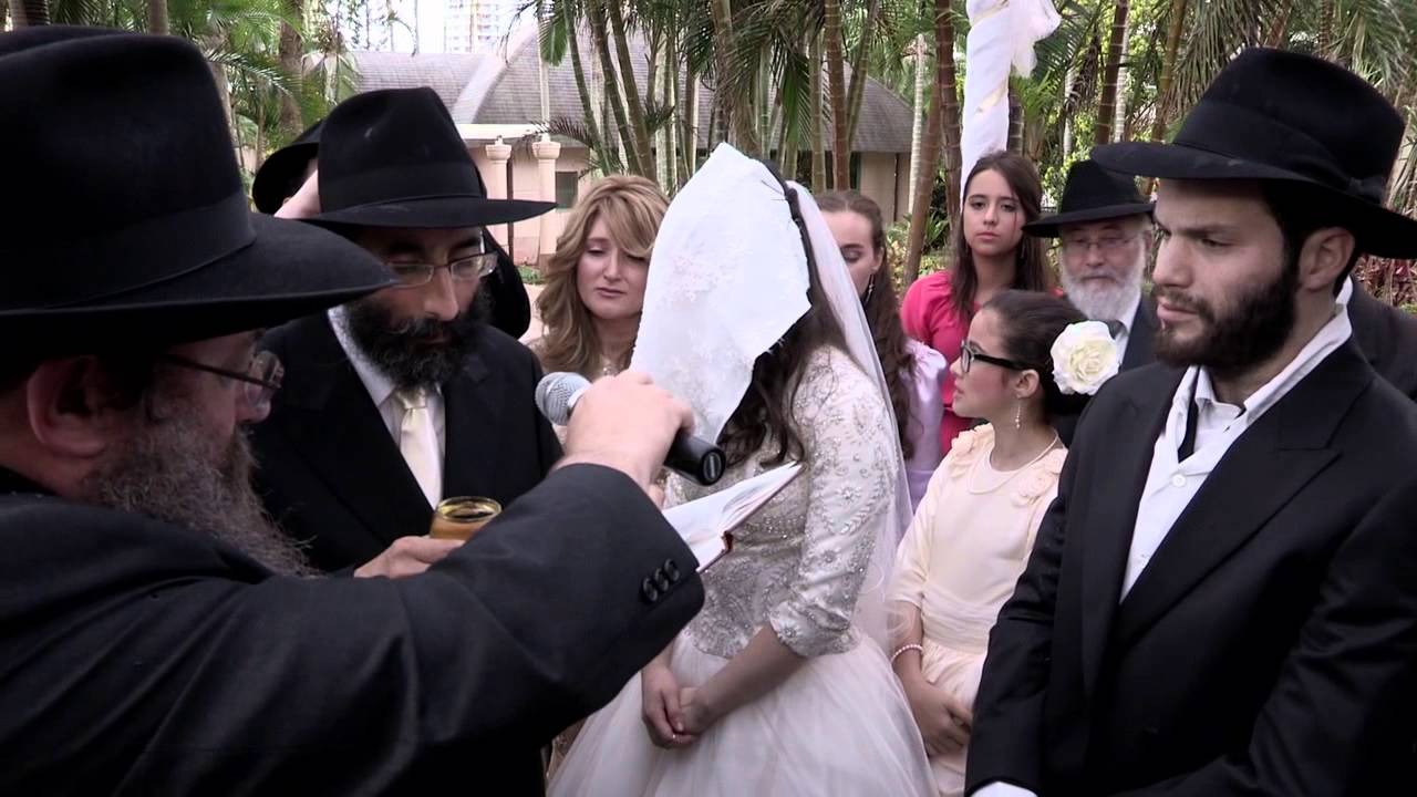 Mushka and Mendy Wedding - Short Clip of their special day |upload by Hotchilliproductions