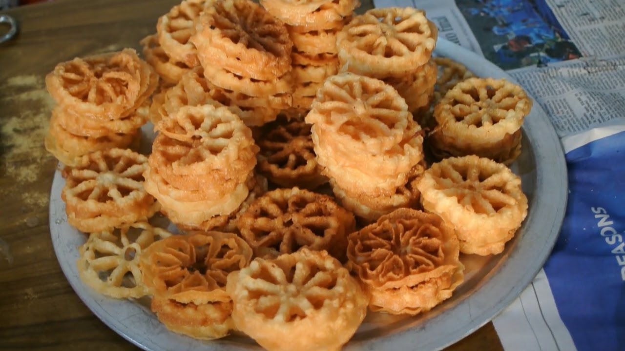 Rose Cookies (Achu murukku / Achappam) Goan Christmas Sweet Recipe