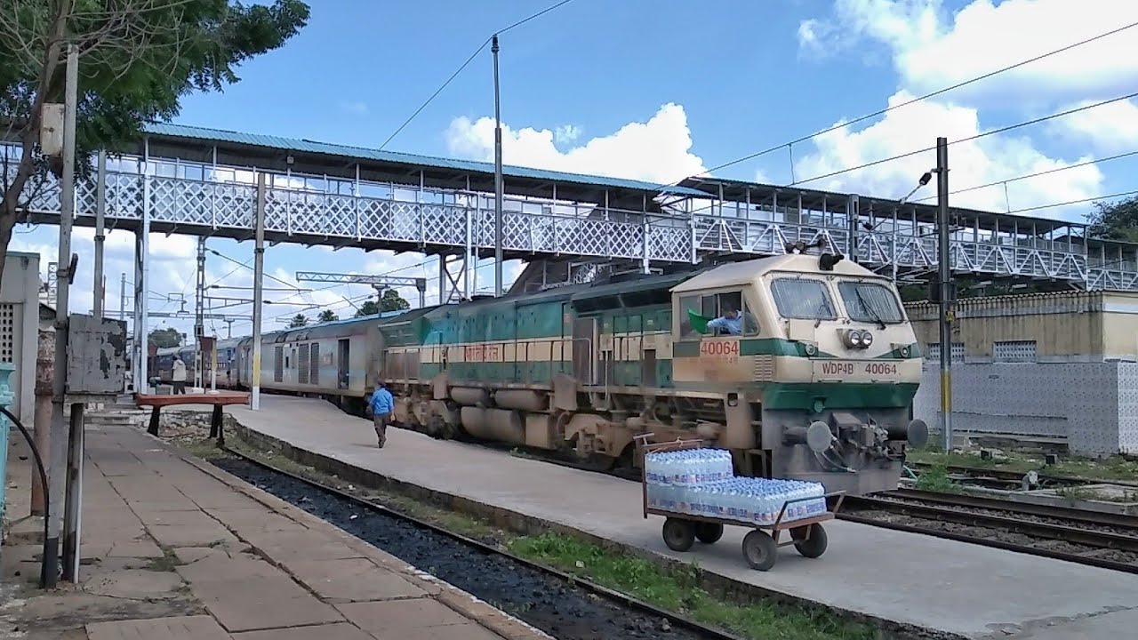 Electric to Diesel loco change for Cholan Express | Villupuram Junction | Indian Railways | IRFCA
