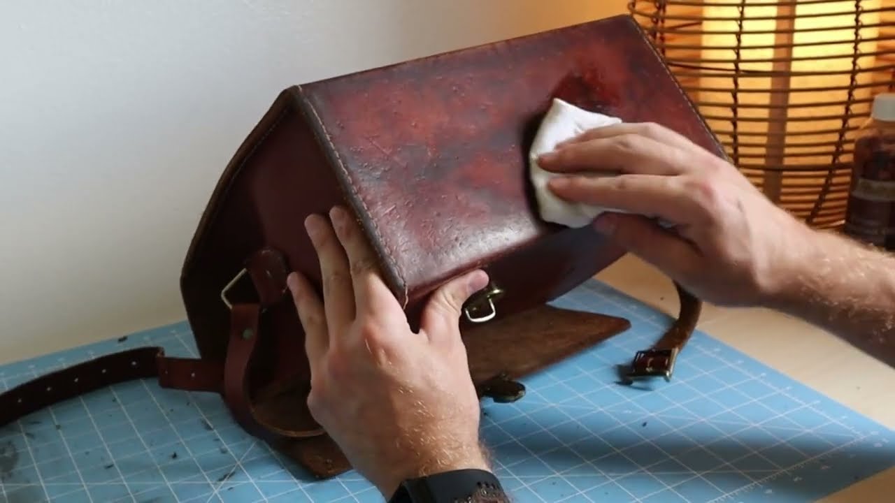 Quick Restoration of an Old Leather Bag