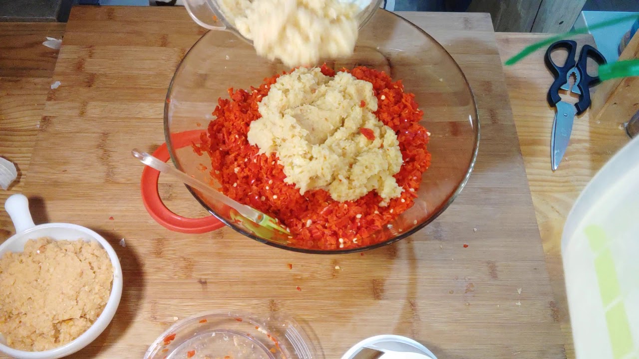 天然发酵的健康辣椒酱分享.喜欢吃辣的小伙伴们做起来吧.酸辣鲜香.好吃到停不下来哈