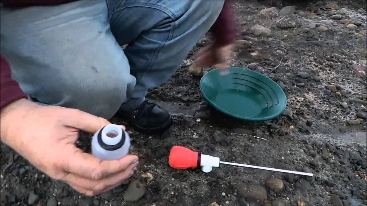 Crevice Gold Suction Tool