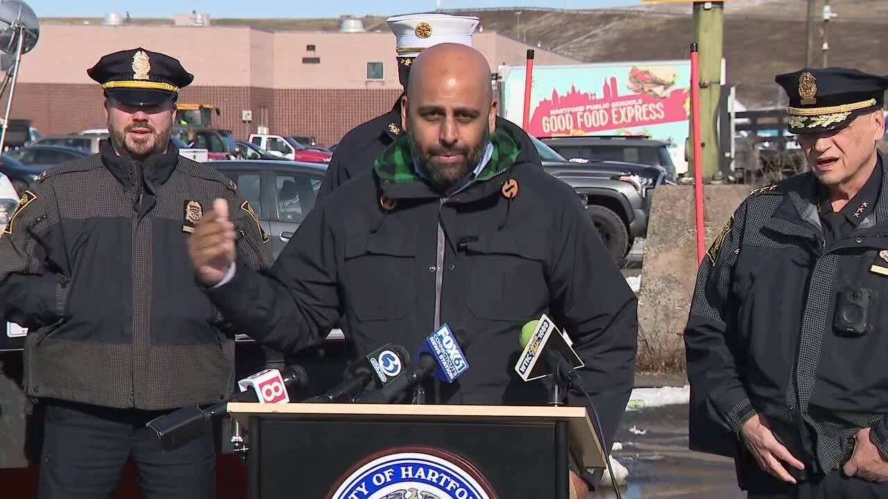Hartford parking ban in effect beginning 8 p.m. Saturday as city prepares for this weekend's winter