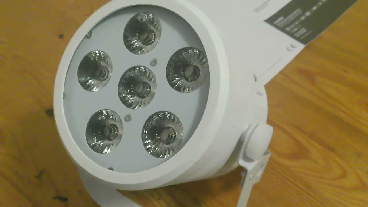 Eurolite LED Silent Par 6 RGB-Scheinwerfer im Test