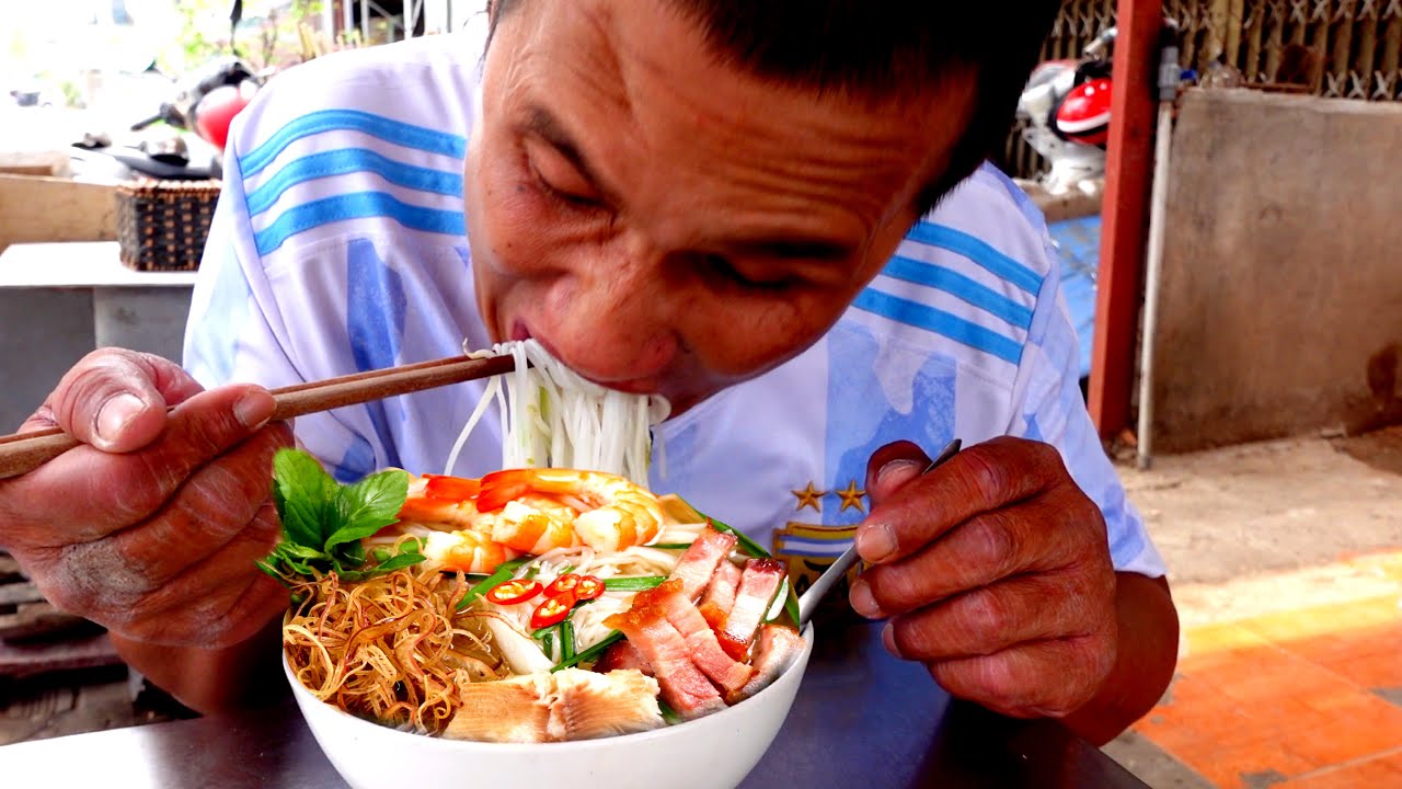 Bún nước lèo sóc trăng heo quay trứng lộn 25k thiệt ngon thiệt rẻ