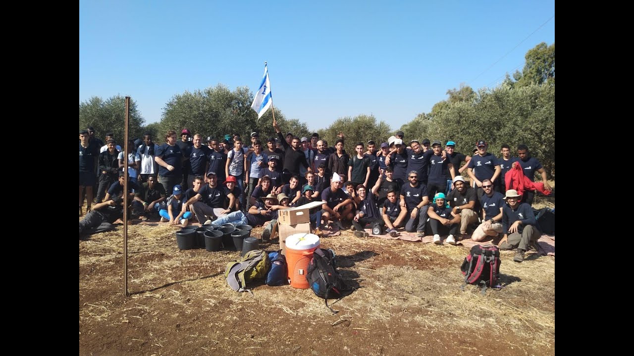 למחזור ח' באהבה- צוות אמי