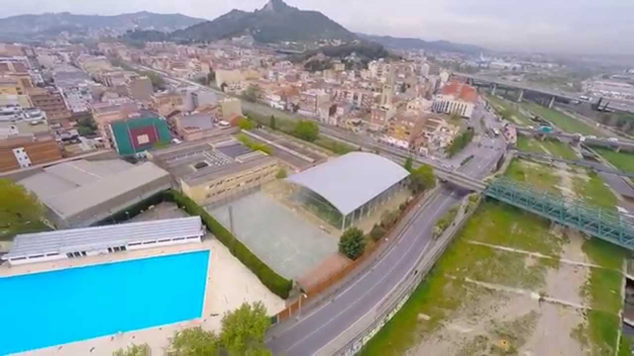 Montcada i Reixac desde el aire, Iglesia y calle mayor