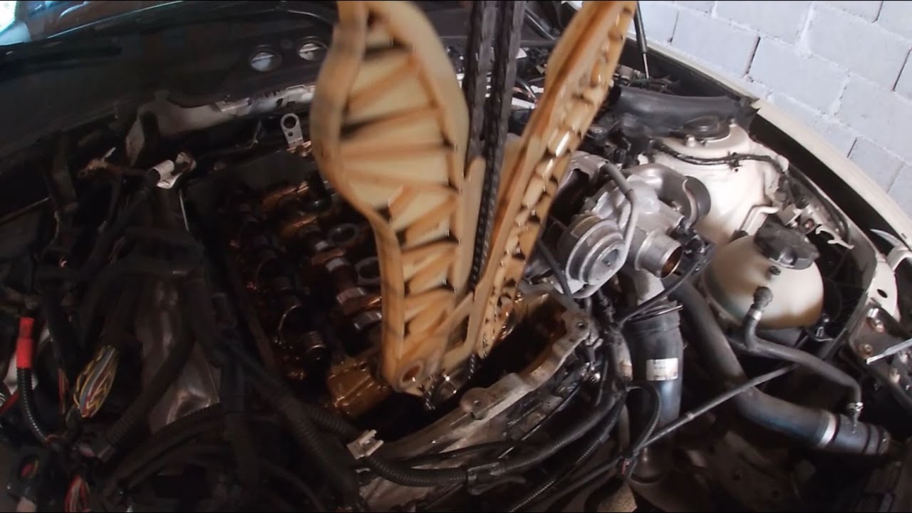 Step-by-step how to remove timing chain from BMW N13B16 engine - BMW 114i project