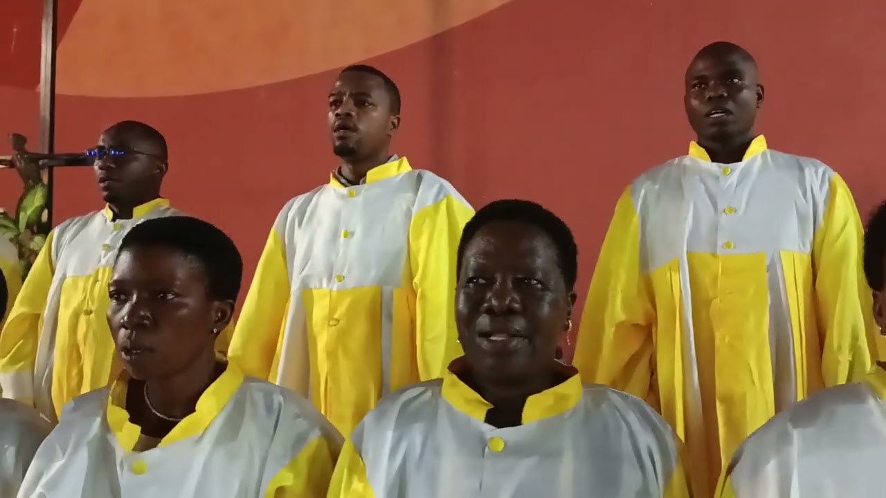 PERFORMANCE YA KWAYA YA UKWAKATA PAROKIA YA MT.ANDREA KAGWA