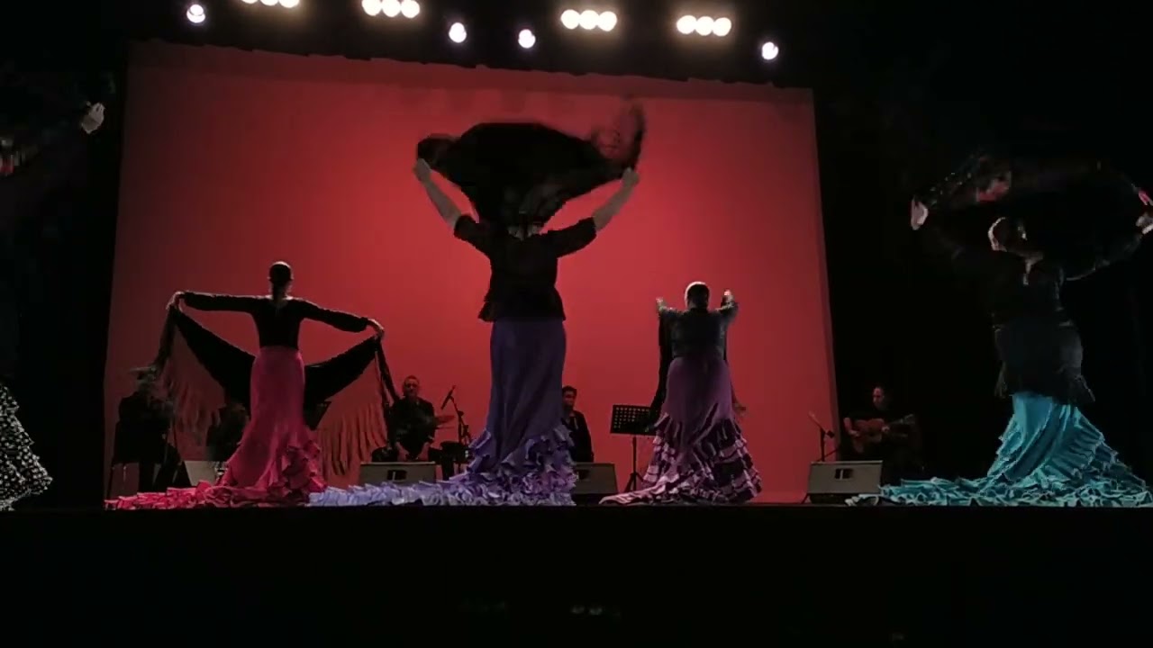 Caña con mantón y Bata de cola _muestra Zambra
