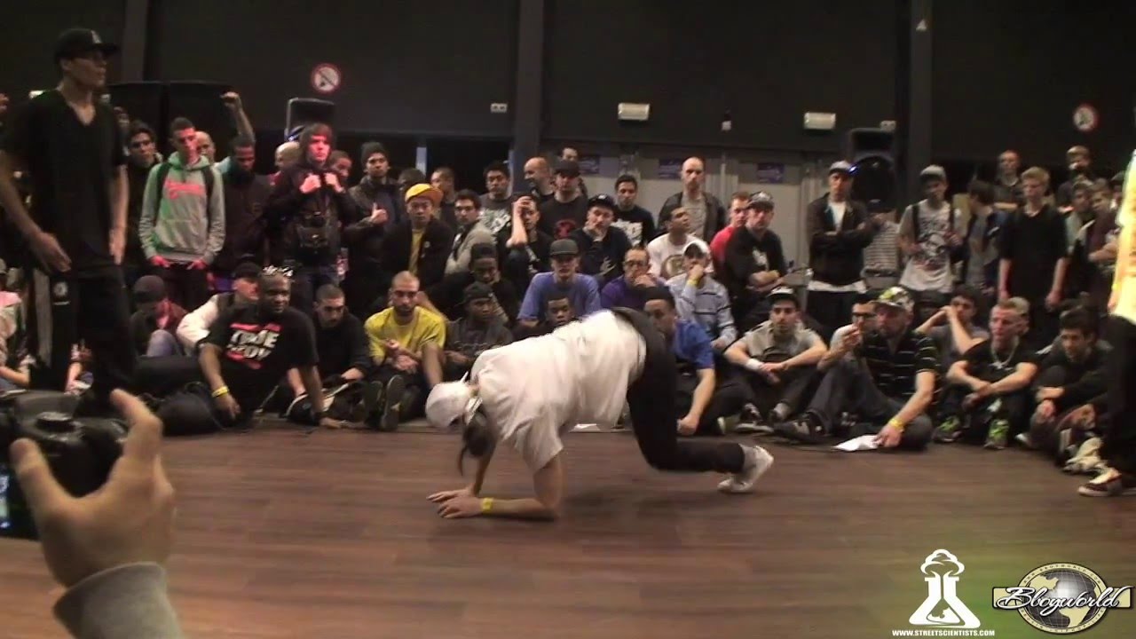 Xisco & Menno vs Focus & Bgirl At | RAW CIRCLES 2011