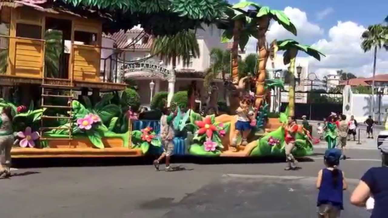 Dora and Diego in Universal Studios 