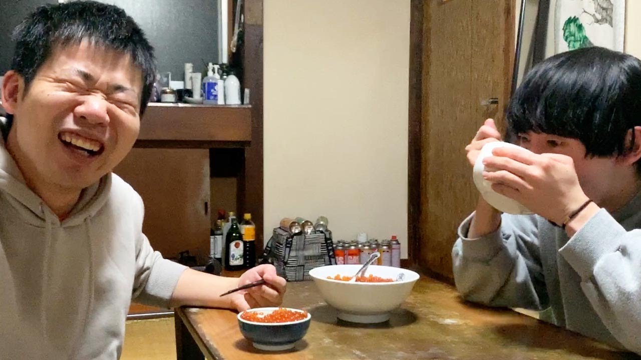 もらったイクラを後輩に振る舞ってかっこつける岡田