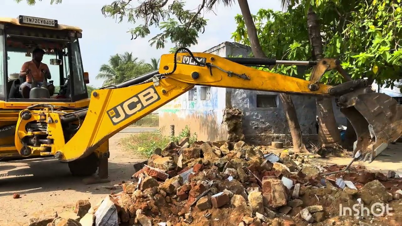 JCB 3DX Old home demolishing an old house 