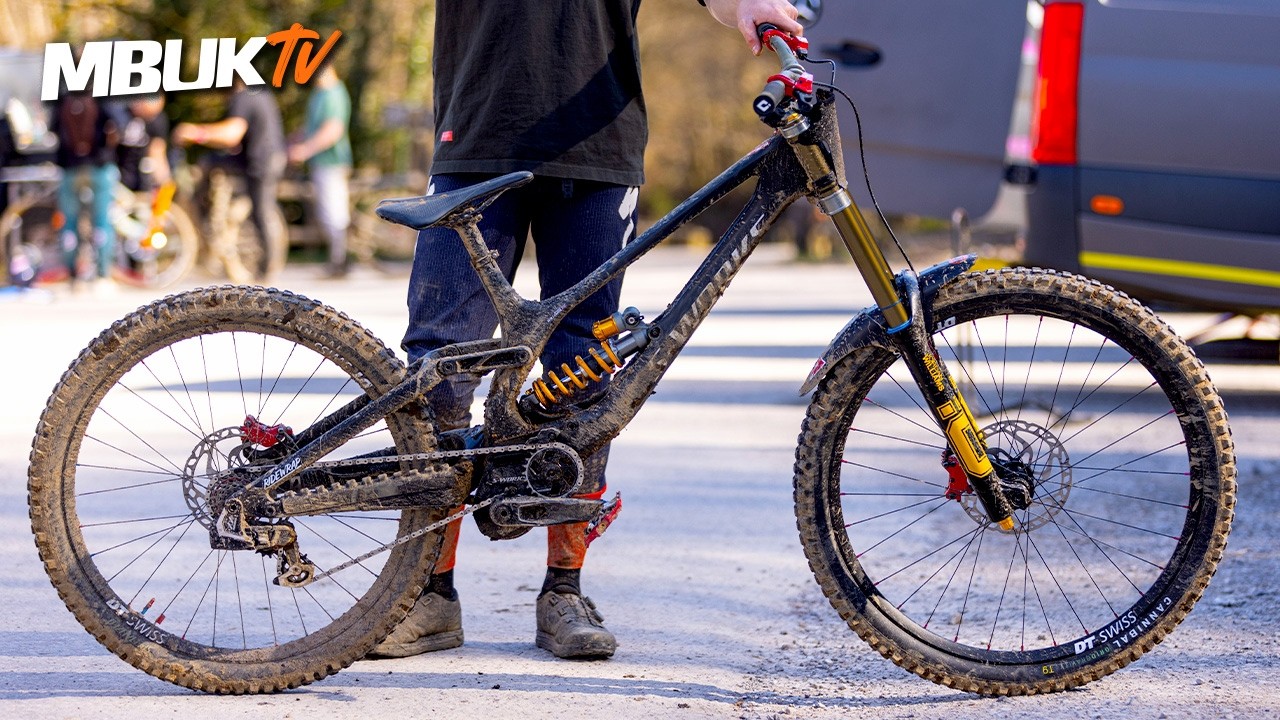 2026 World Cup DH Bike Checks - Jordan William's NEW Demo + More