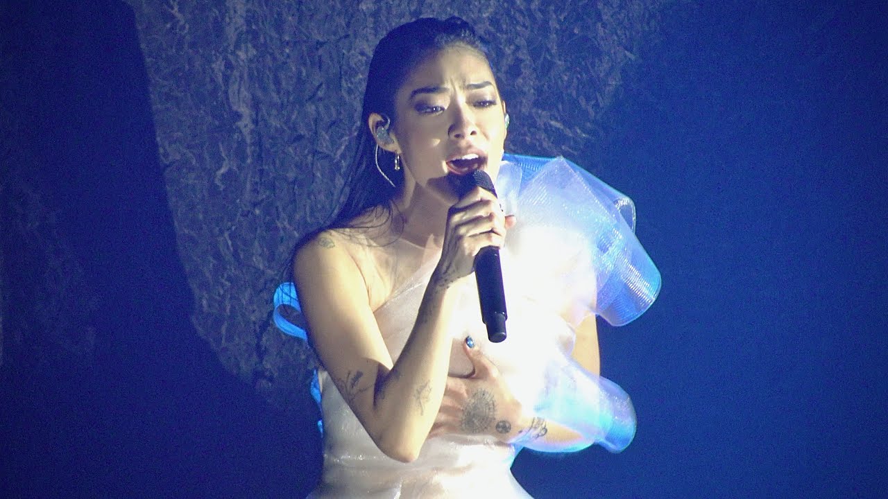 Rina Sawayama, I'm With You (Avril Lavigne cover), live in Oakland, November 21, 2022 (4K)