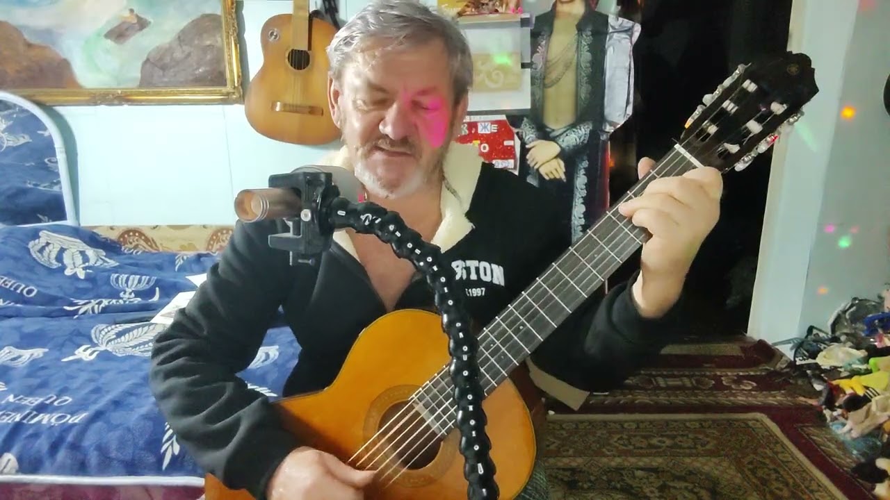 Девушки пахнут духами очень бывает 