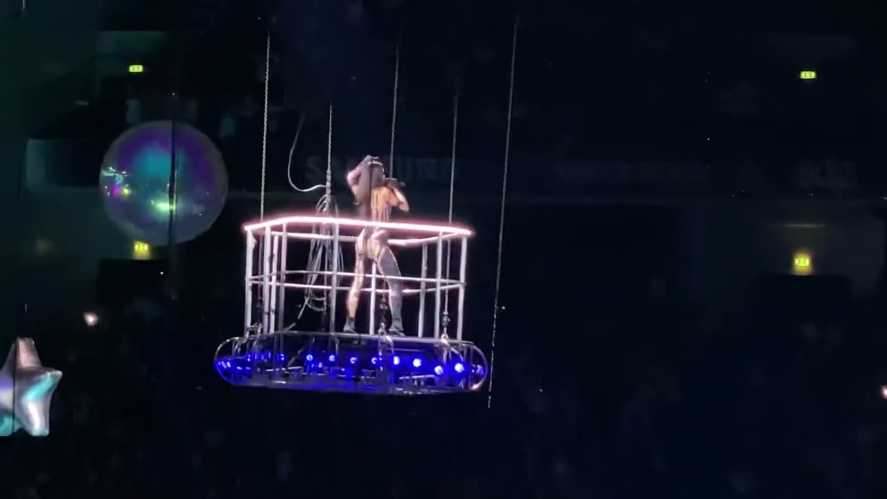 Dua Lipa - Levitating (Altice Arena - Lisboa 2022)