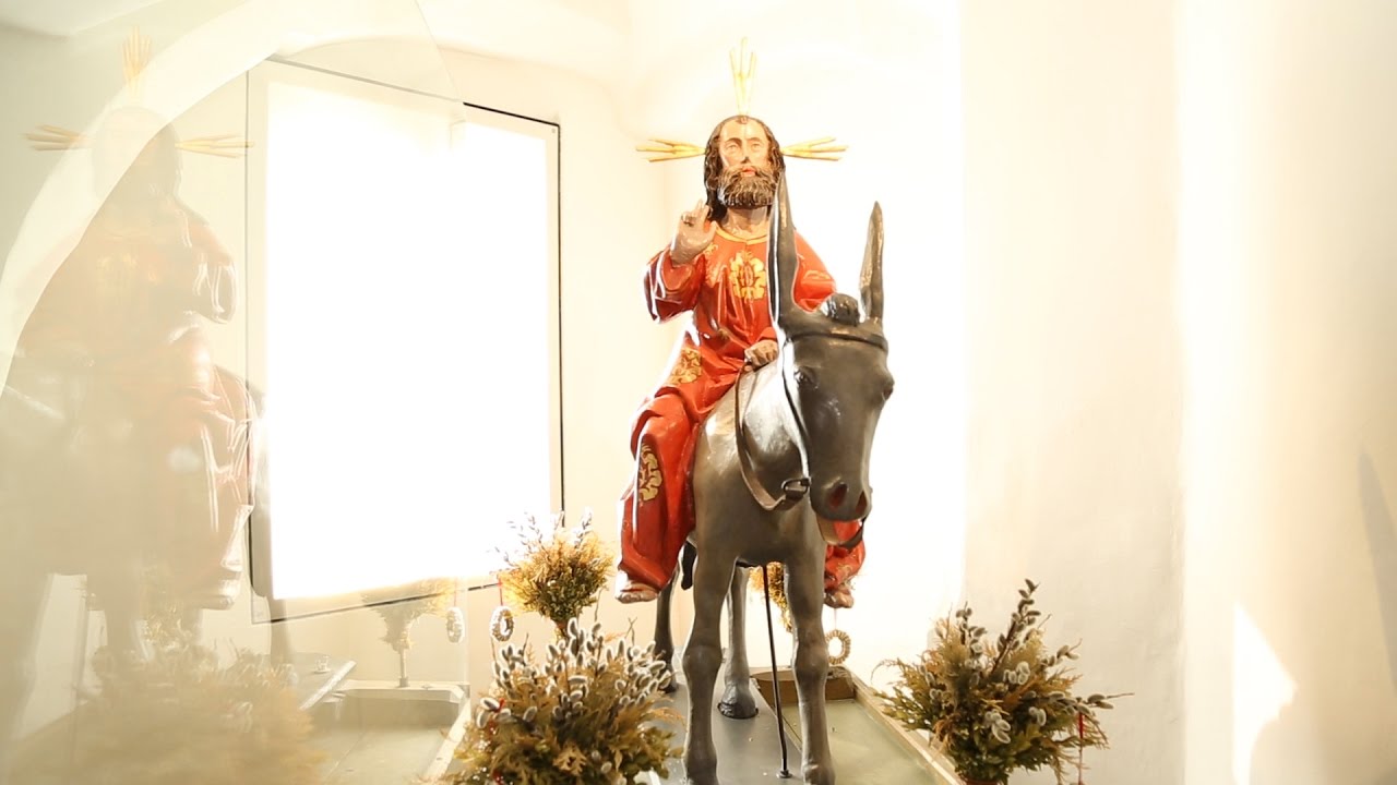 Der Palmesel ist Tradition in Kößlarn - große Prozession zu Palmsonntag