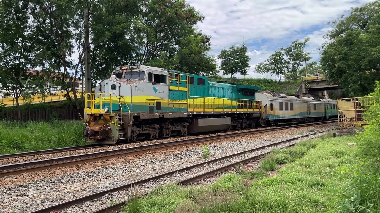 Trem de Passageiros Vitória Minas - P001 em Aimorés