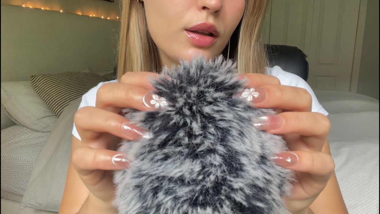 ASMR | Gentle fluffy mic scratching, head massage, & whispering in your ear
