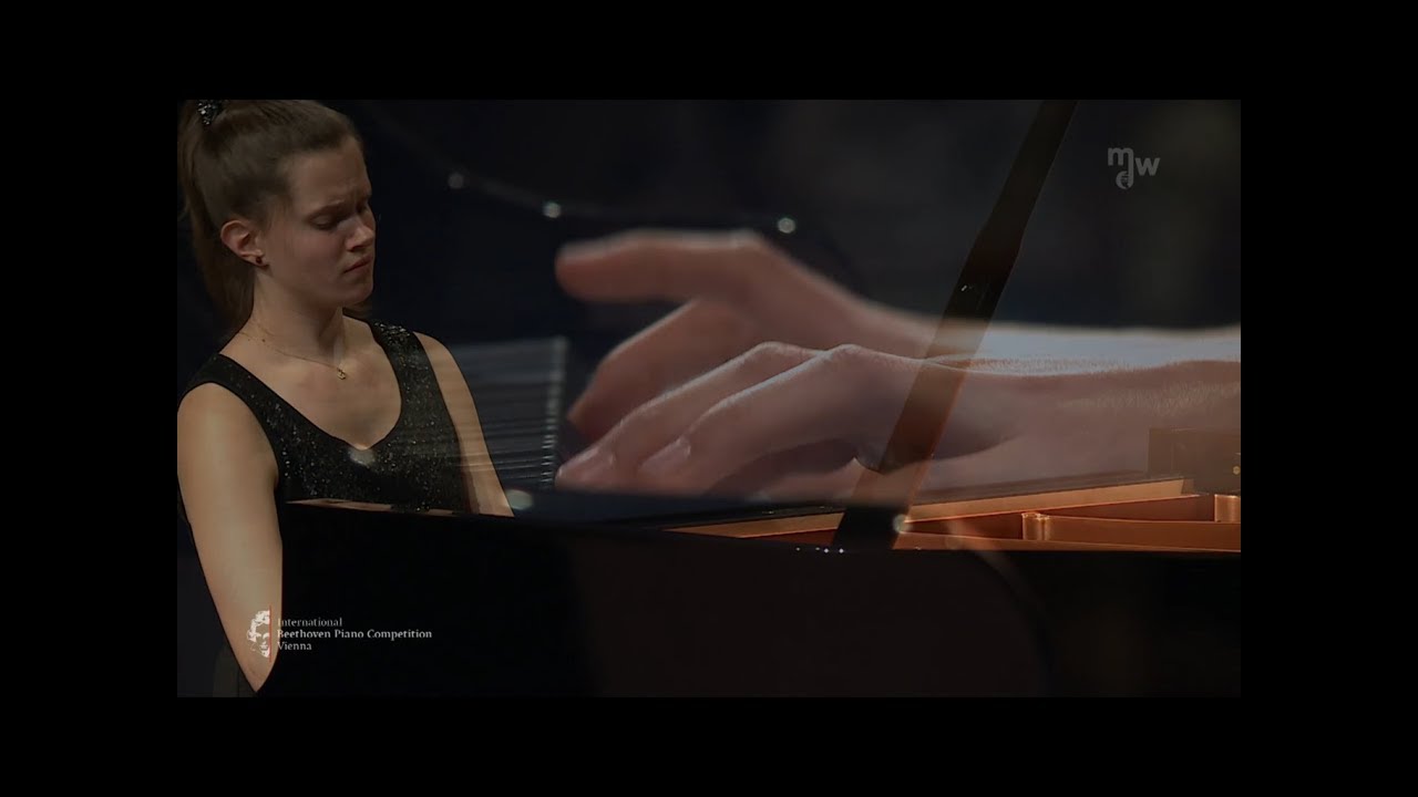 Sophie Druml: Ludwig van Beethoven (1770-1827) Fantasie opus 77 in g-moll