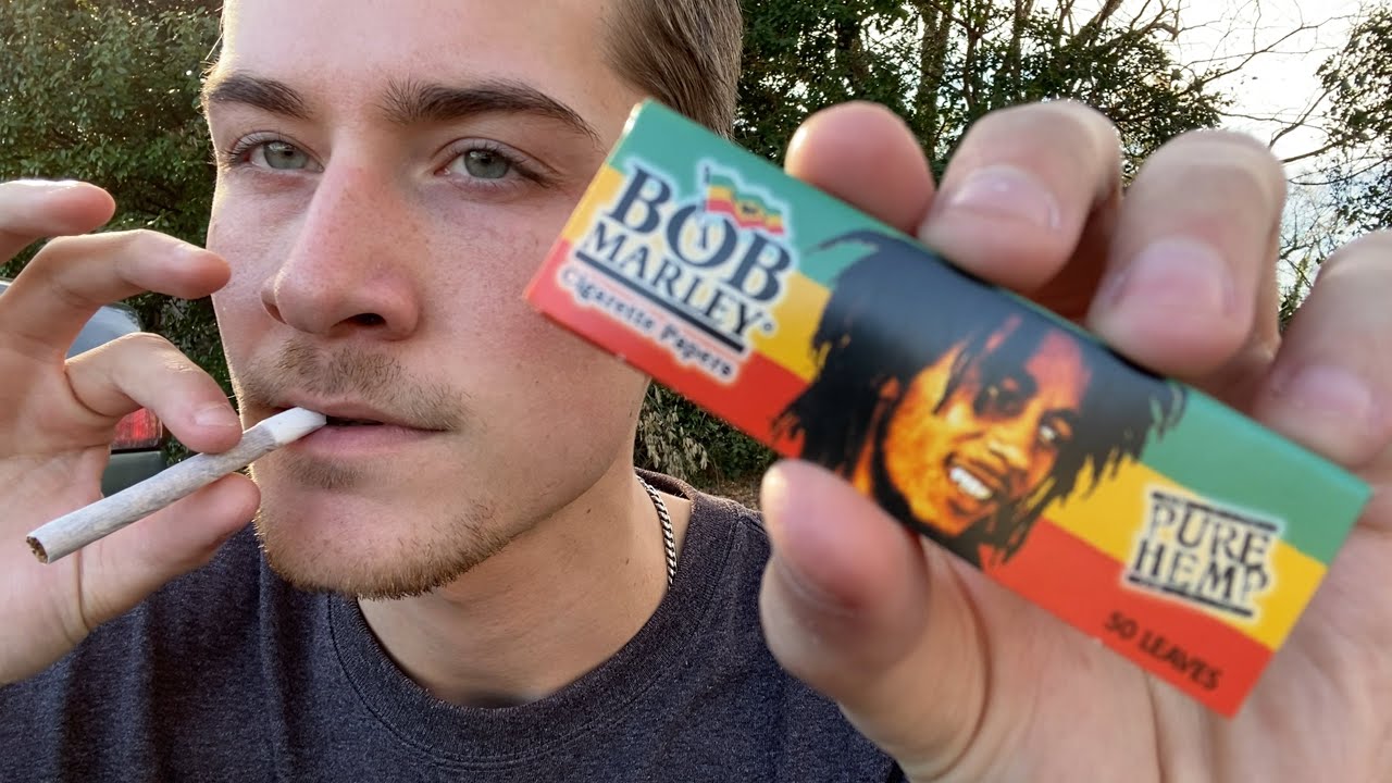 I Rolled a Cigarette with BOB MARLEY Rolling Paper and Smoked It