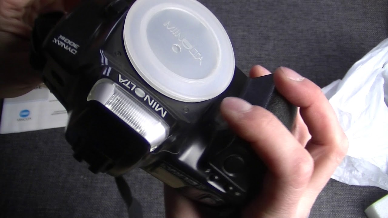 Minolta Dynax 300si ничего необходимого из лишнего