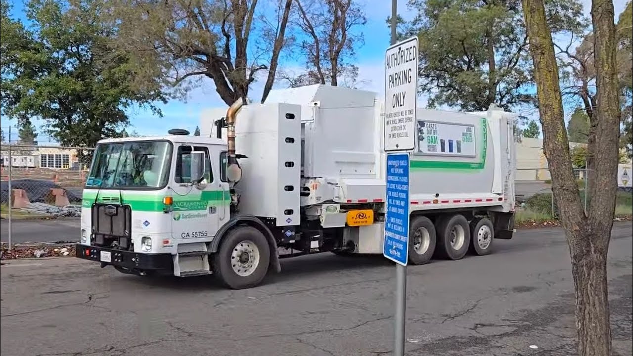 Utility Truck Action EP 1: Garbage Trucks in Sacramento CA 