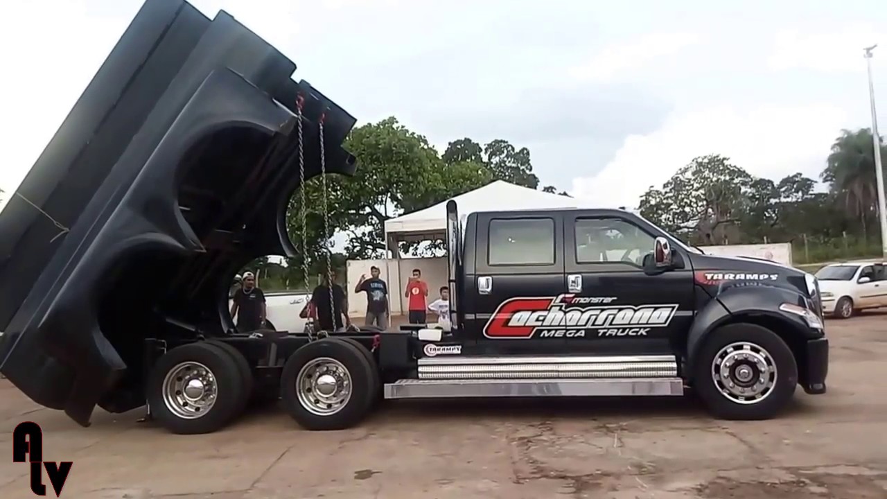 F Monster Cachorrona Mega Truck - Projetos Batman Sound