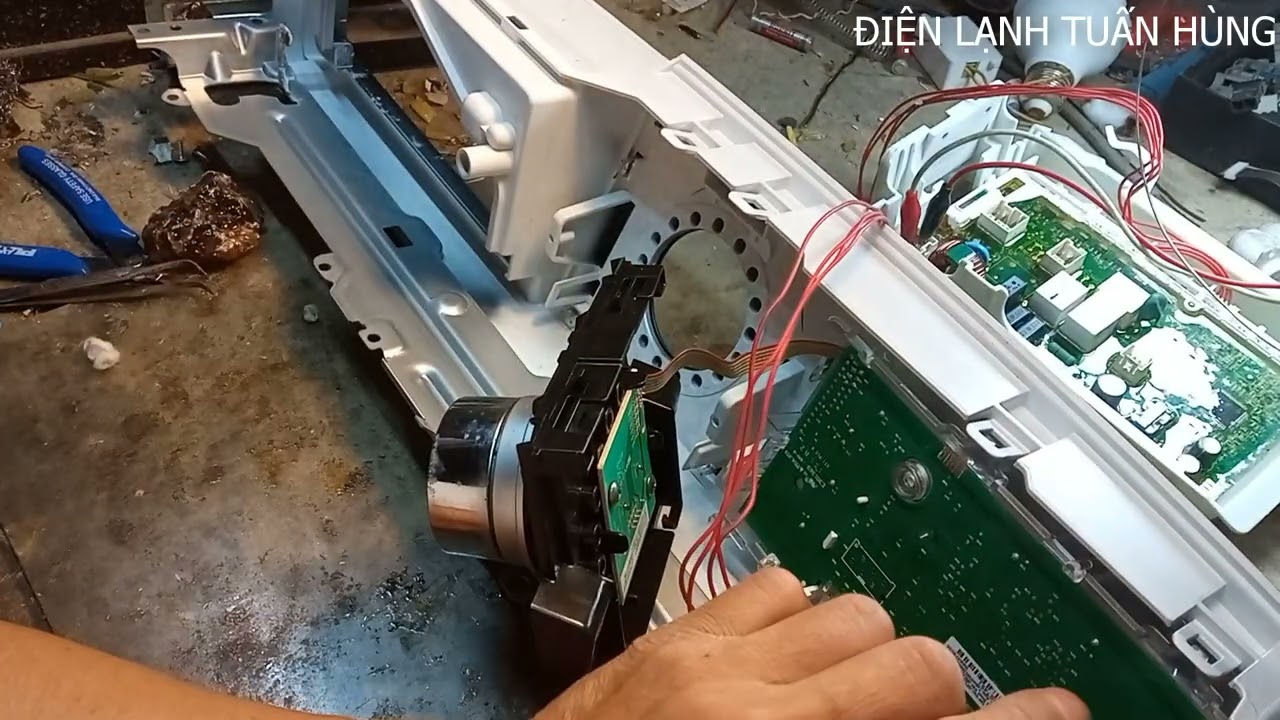 máy giặt electrolux EWF12935S bi đơ phím start.ĐIỆN LẠNH TUẤN HÙNG