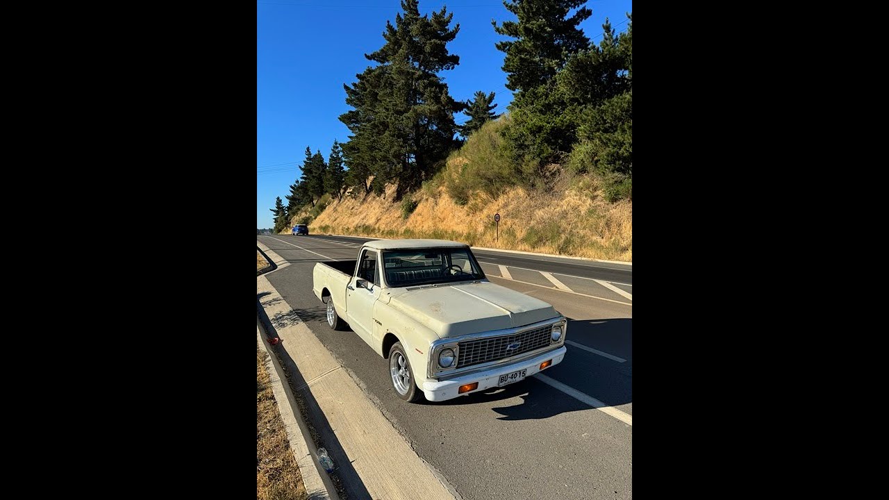 Cruising in my 1971 Chevy C-10 through Los Angeles, Chile